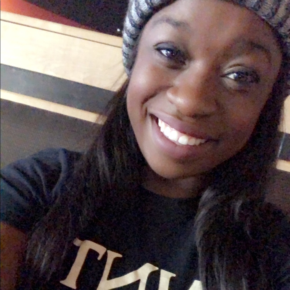 Meet your Posher, Sandy